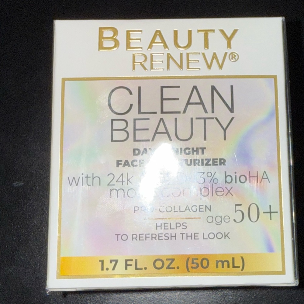 Clean Beauty Day & Night Face Moisturizer